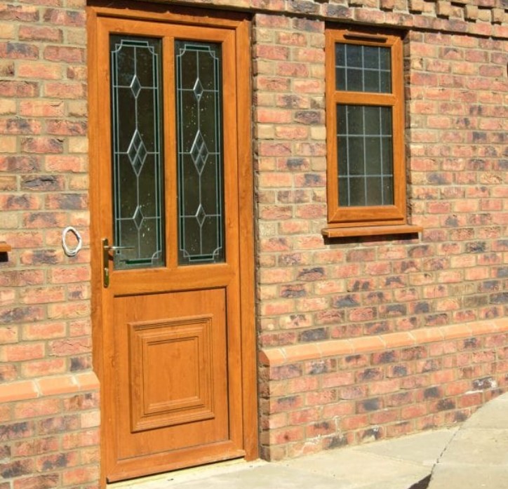 Pintu UPVC Motif Kayu di Tangerang